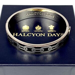 HALCYON DAYS Black and Silver Bracelet w pouch box